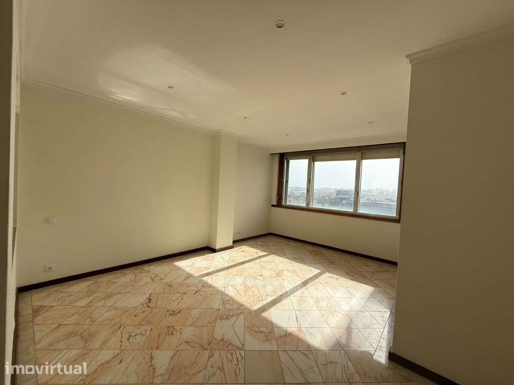 T2 para Arrendamento em Ramalde /Foco- Porto - Grande imagem: 3/11