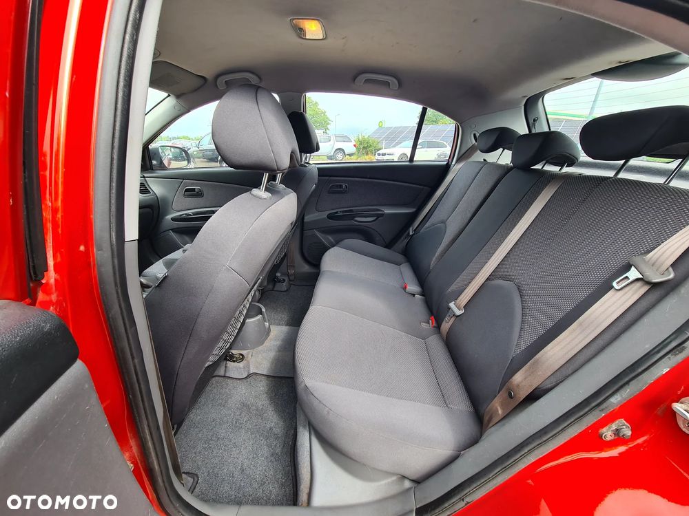 Kia Rio 1.4 Comfort - 15