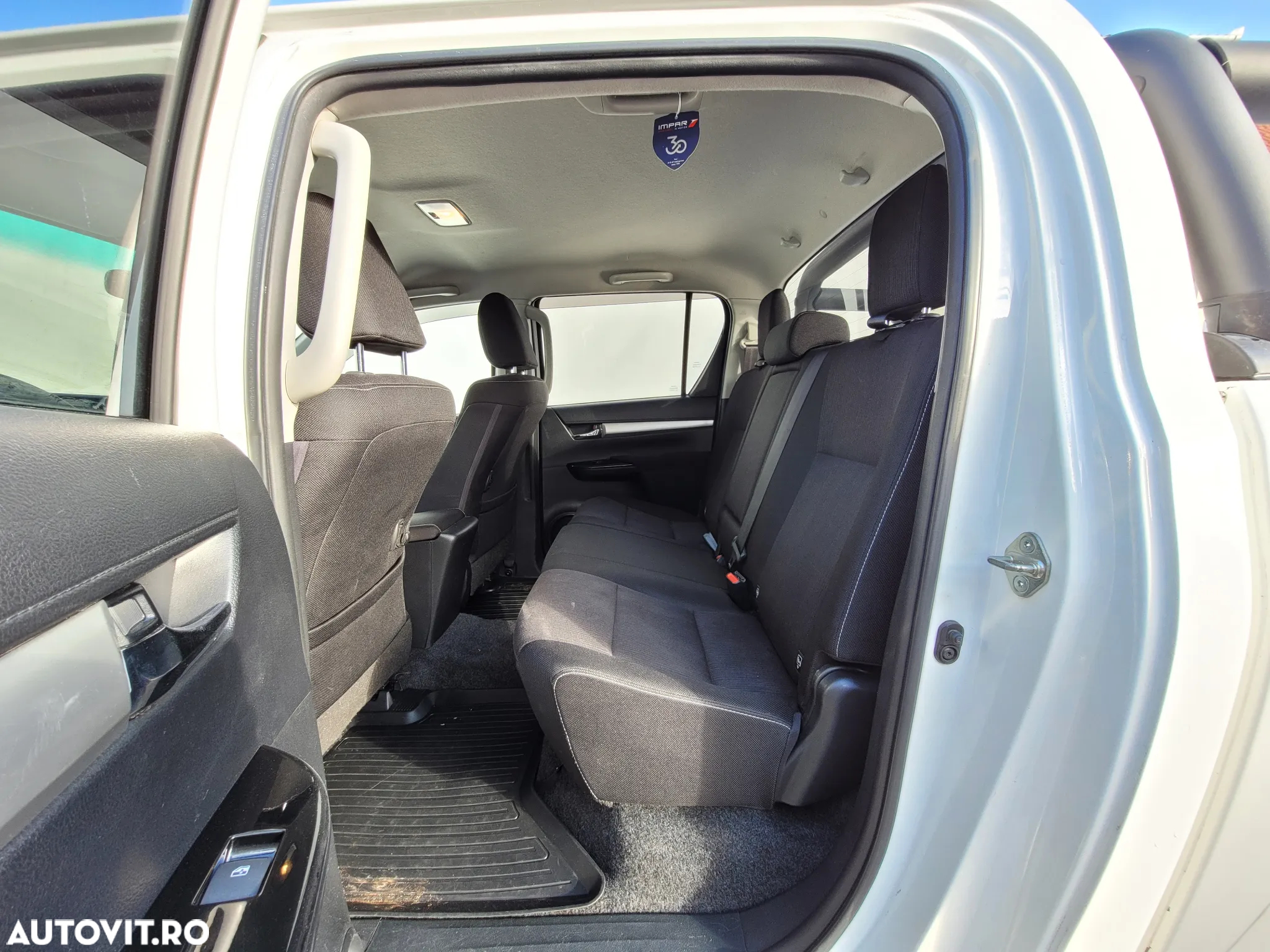 Toyota Hilux 4x4 Double Cab A/T Style - 25