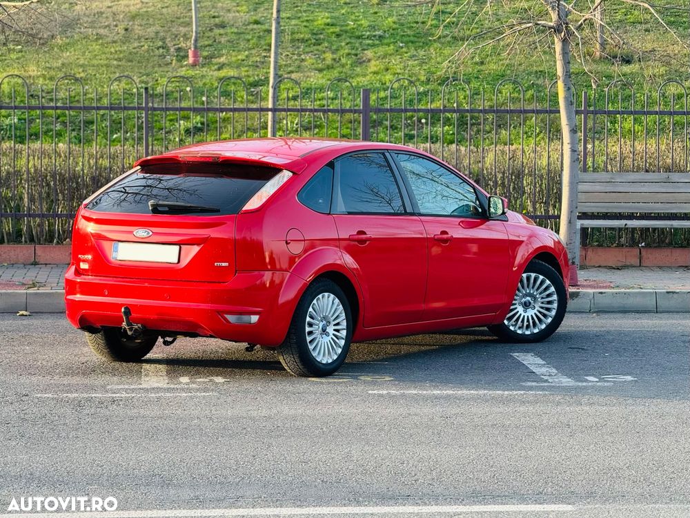 Ford Focus 1.6 TDCi DPF Ghia - 4