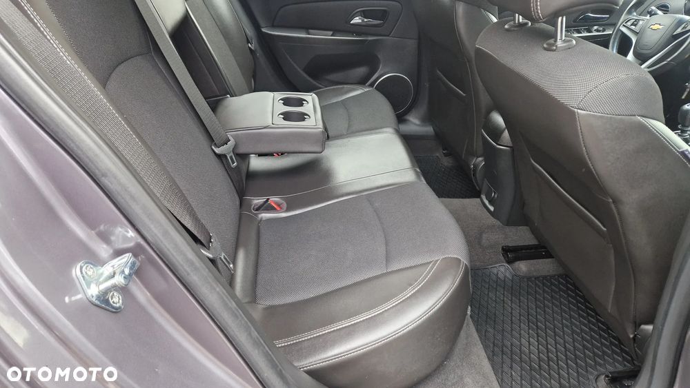 Chevrolet Cruze 1.4T LTZ+ - 32