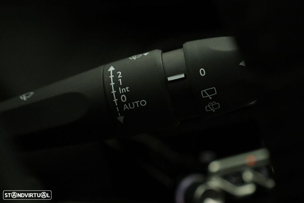 Peugeot 2008 1.2 PureTech Allure - 18