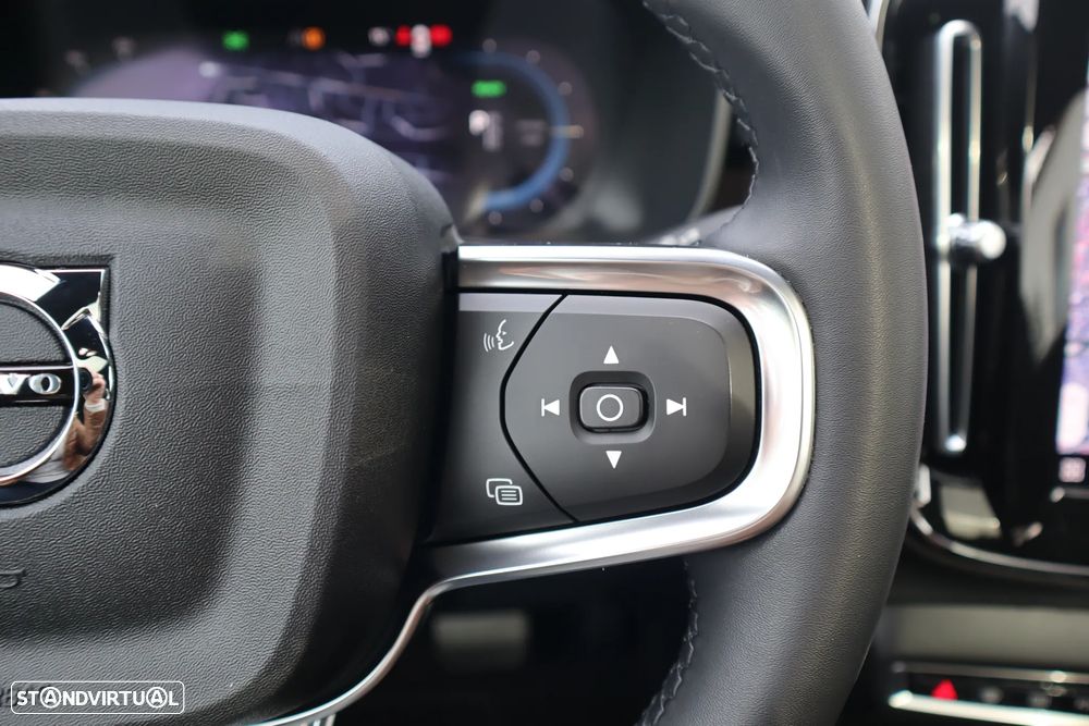 Volvo C40 Recharge Twin Motor Plus - 33