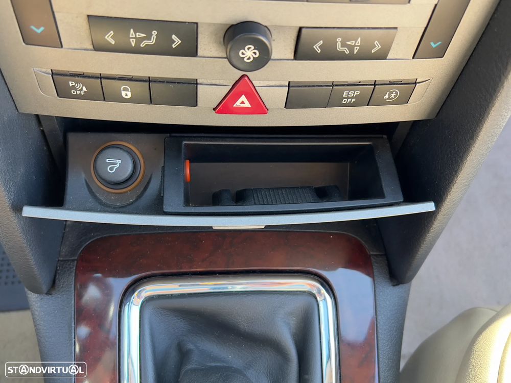 Peugeot 407 SW 2.0 HDi Executive - 8