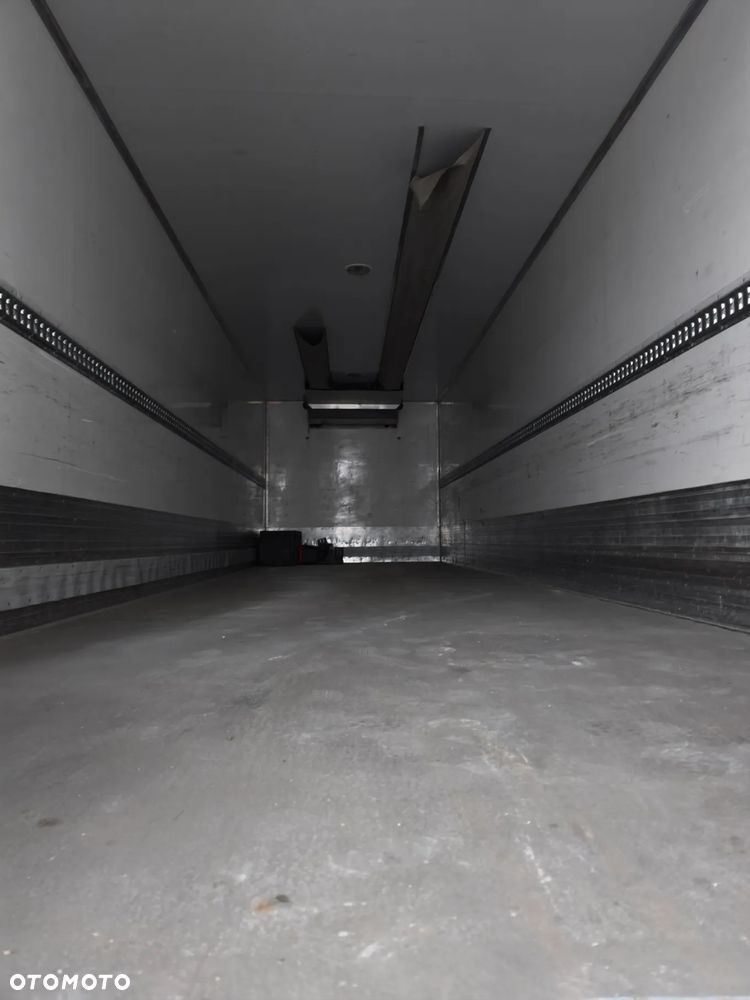 Renault PREMIUM 26.380 6X2 CHŁODNIA IZOTERMA 23 PALETY - 10