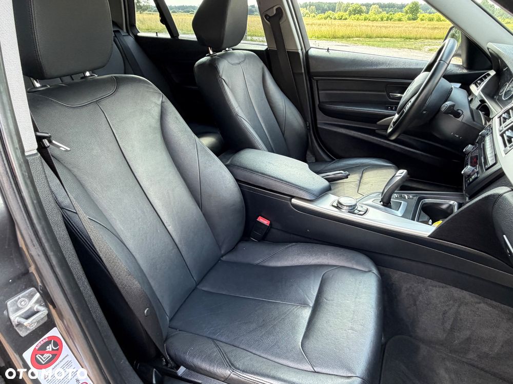 BMW Seria 3 320d Luxury Line - 35