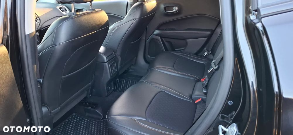 Jeep Compass - 11