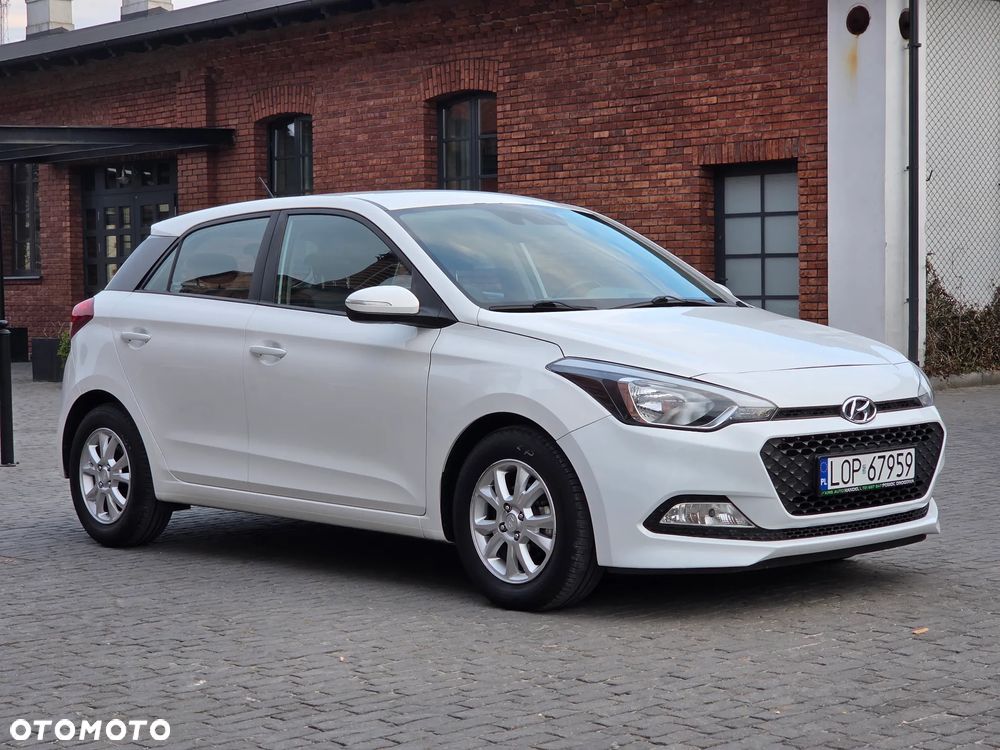 Hyundai i20 1.4 - 5