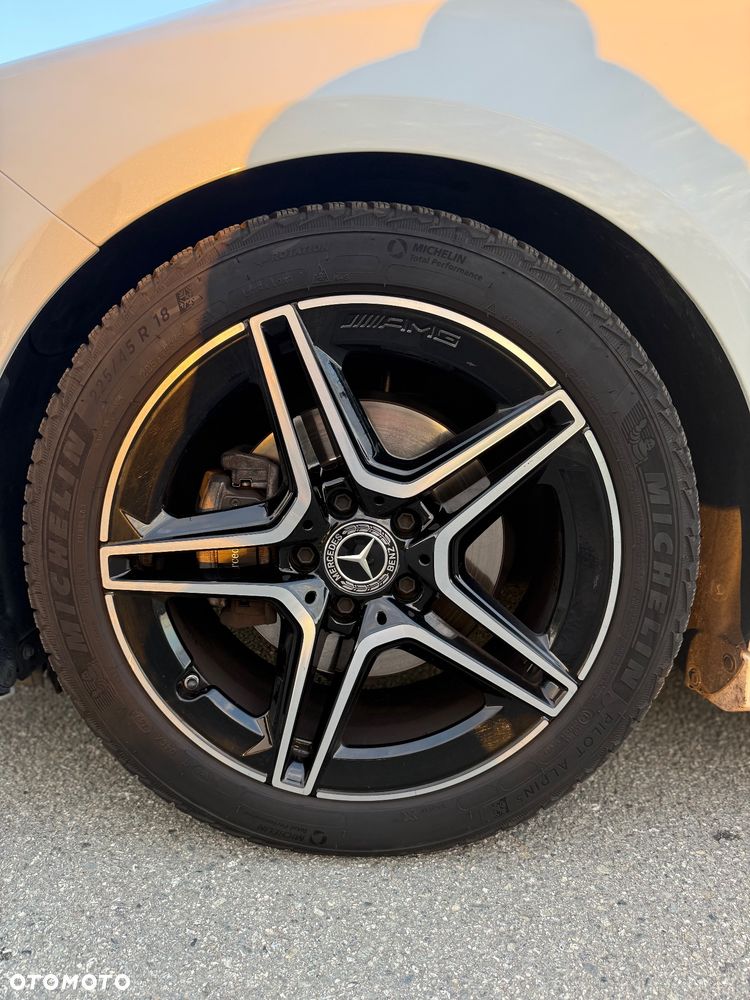 Mercedes-Benz Klasa A 200 AMG Line 7G-DCT - 33