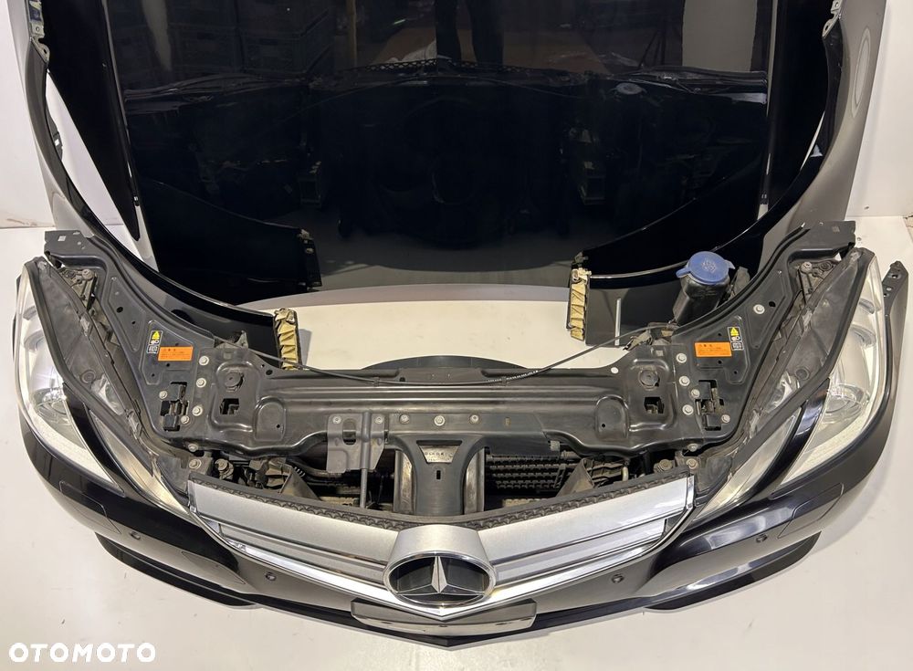 MERCEDES W207 AMG PRZÓD ZDERZAK MASKA BŁOTNIKI PAS 197 - 5