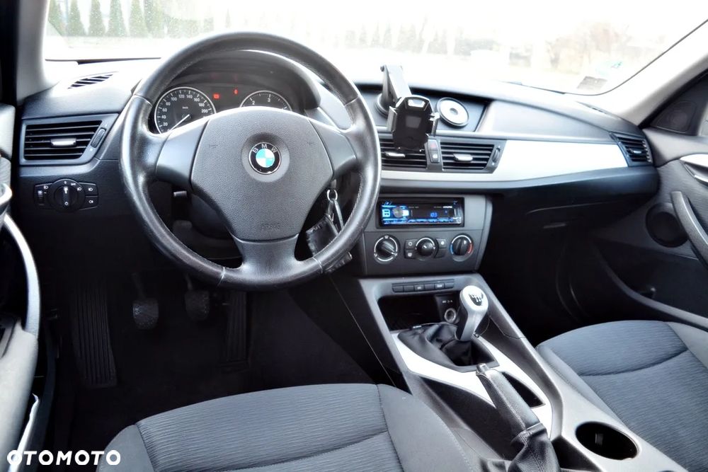 BMW X1 sDrive18d xLine - 21
