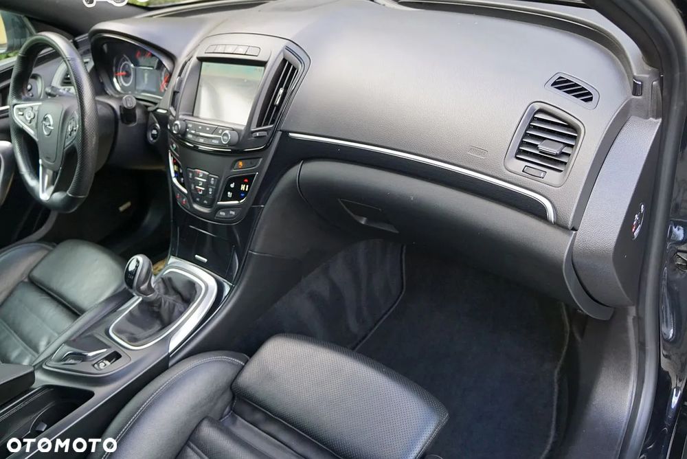 Opel Insignia - 12