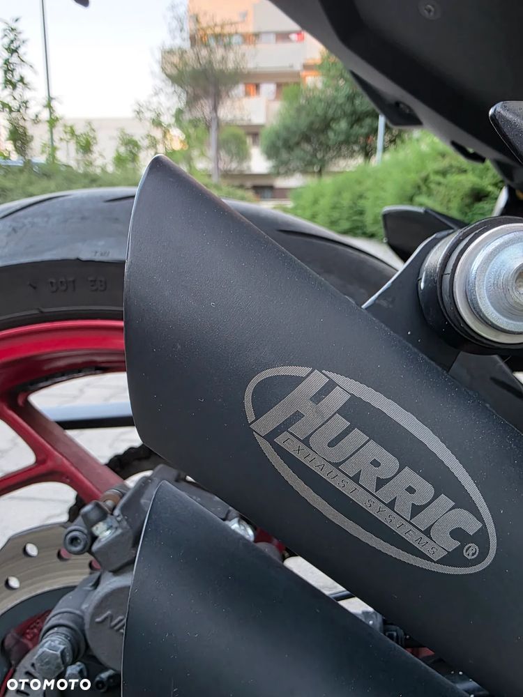 Suzuki GSX - 26