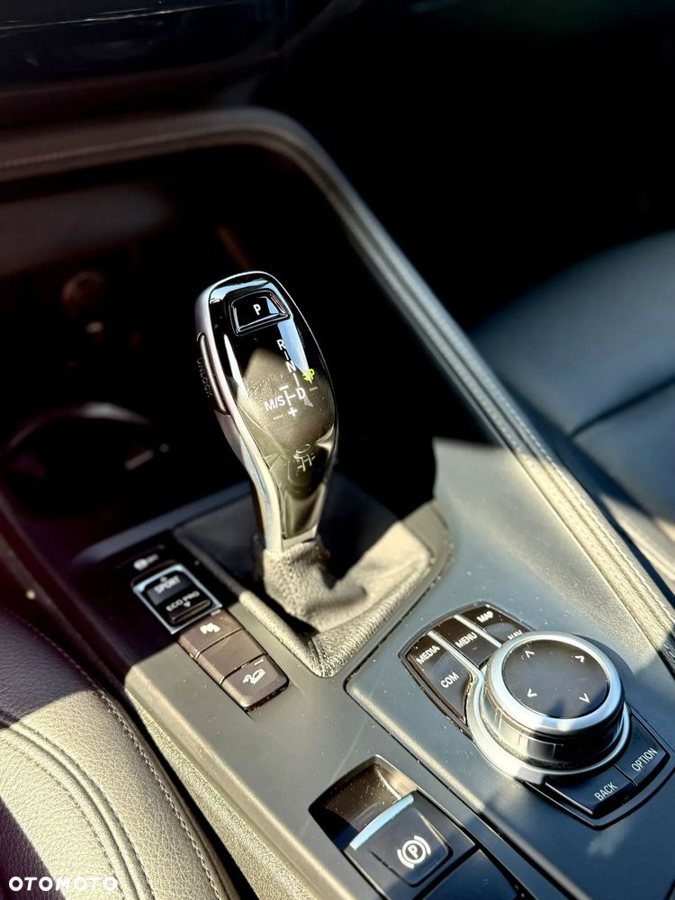 BMW X1 xDrive25i Advantage - 19