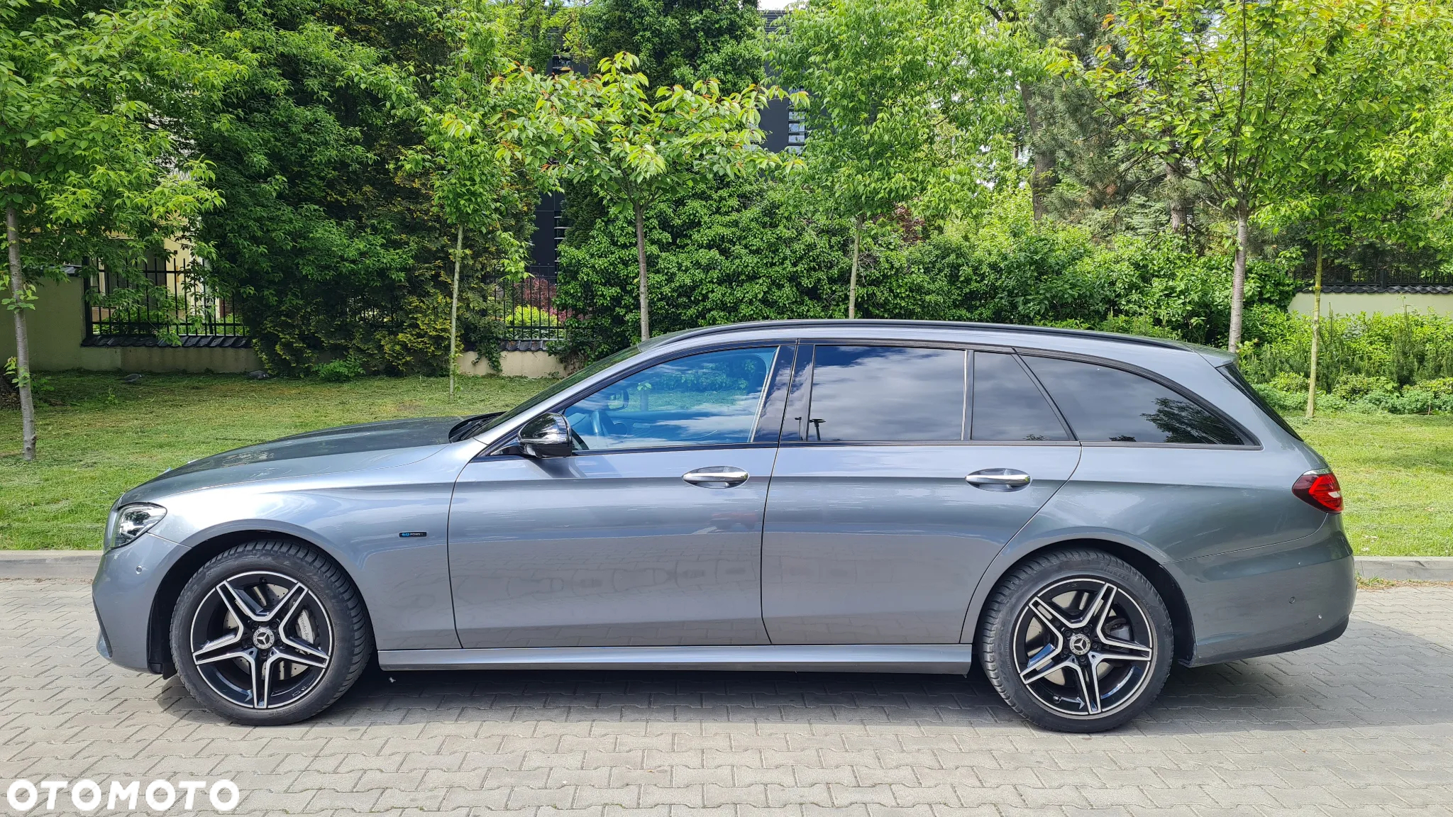 Mercedes-Benz Klasa E 300 de T 9G-TRONIC AMG Line - 2