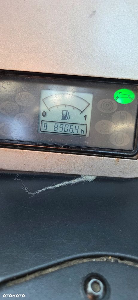 JCB <<JCB 520-40, 2010 rok, łyżka+widły,przedłużki do wideł, zapasowe koło, sprowadzona!>> - 10