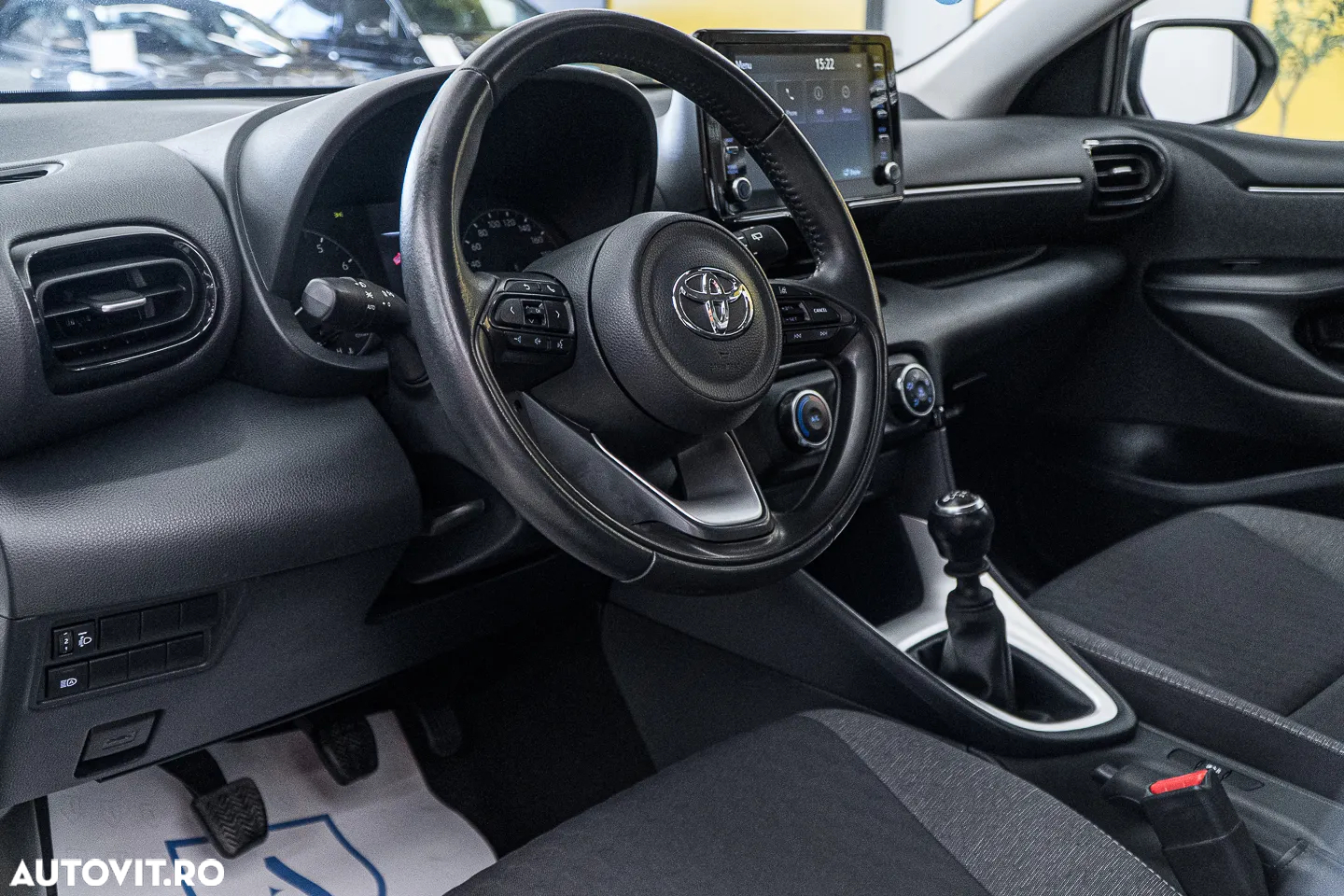 Toyota Yaris 1.5 L Dynamic - 6