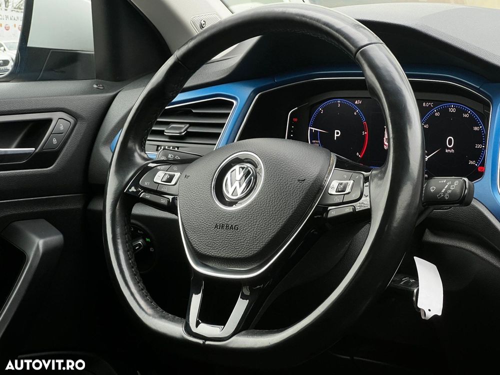 Volkswagen T-Roc - 10