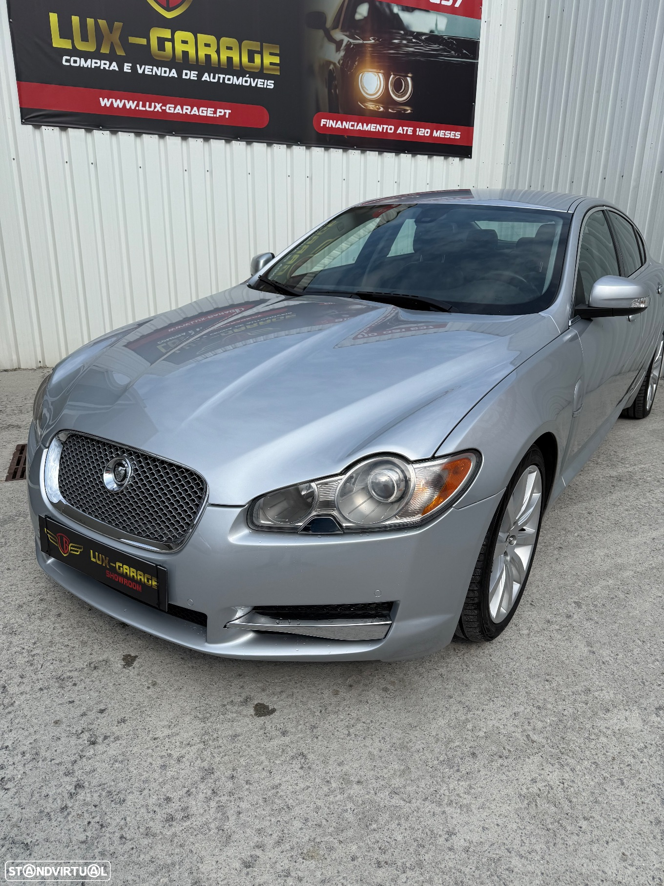 Jaguar XF 2.7 D V6 Premium Luxury - 4