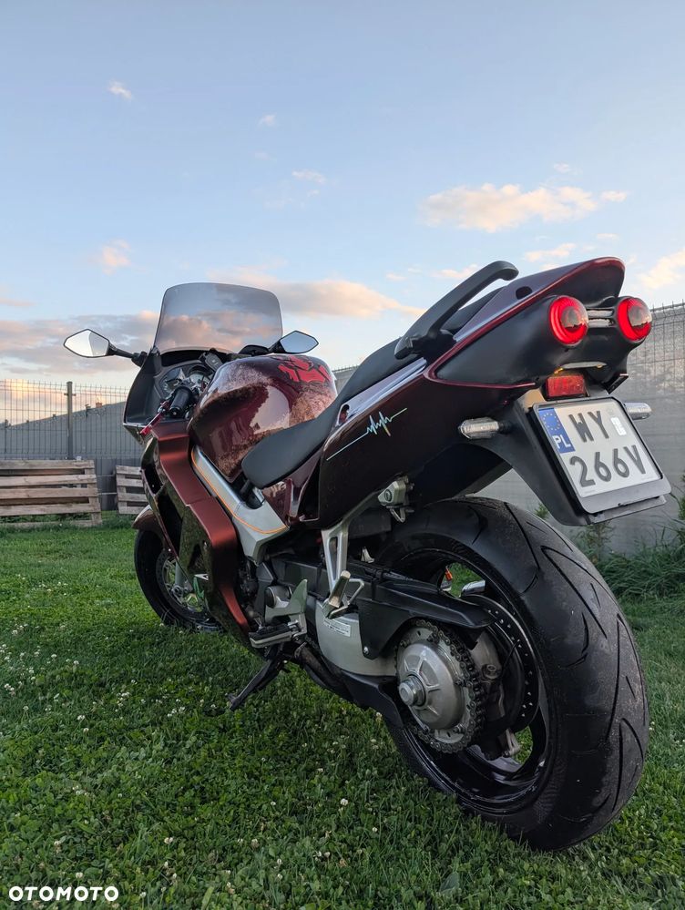 Honda VFR - 15