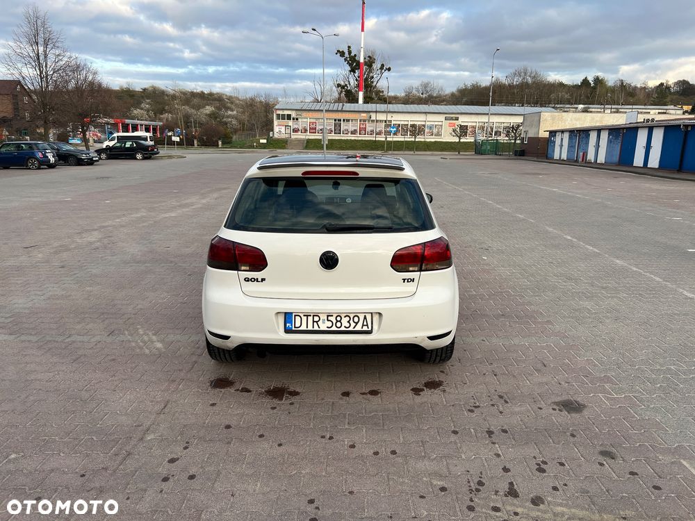 Volkswagen Golf 1.6 TDI DPF Highline - 6