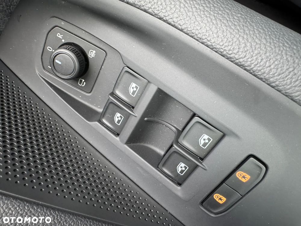 Skoda Superb 2.0 TDI SCR 4x4 L&K DSG - 25