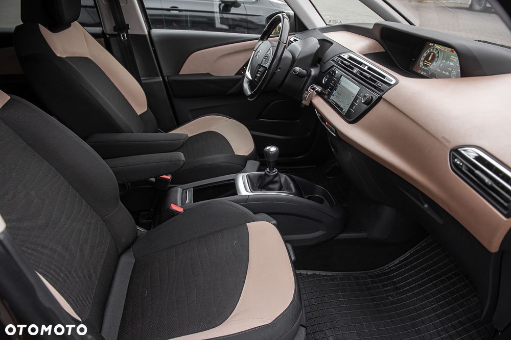 Citroën C4 Picasso 1.2 PureTech Exclusive - 24