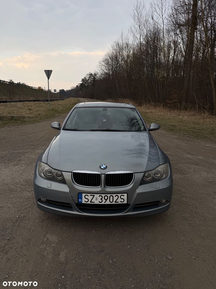 BMW Seria 3 320i - 1