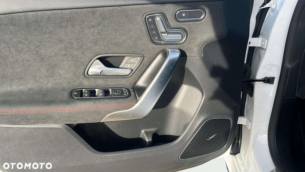 Mercedes-Benz Klasa A 45 S AMG 4-Matic 8G-DCT - 13