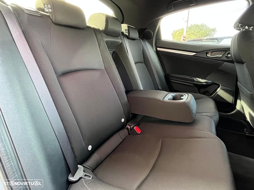 Honda Civic 1.0 i-VTEC Executive Premium - 19