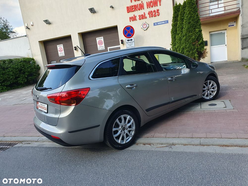 Kia Ceed 1.6 GDI XL - 30