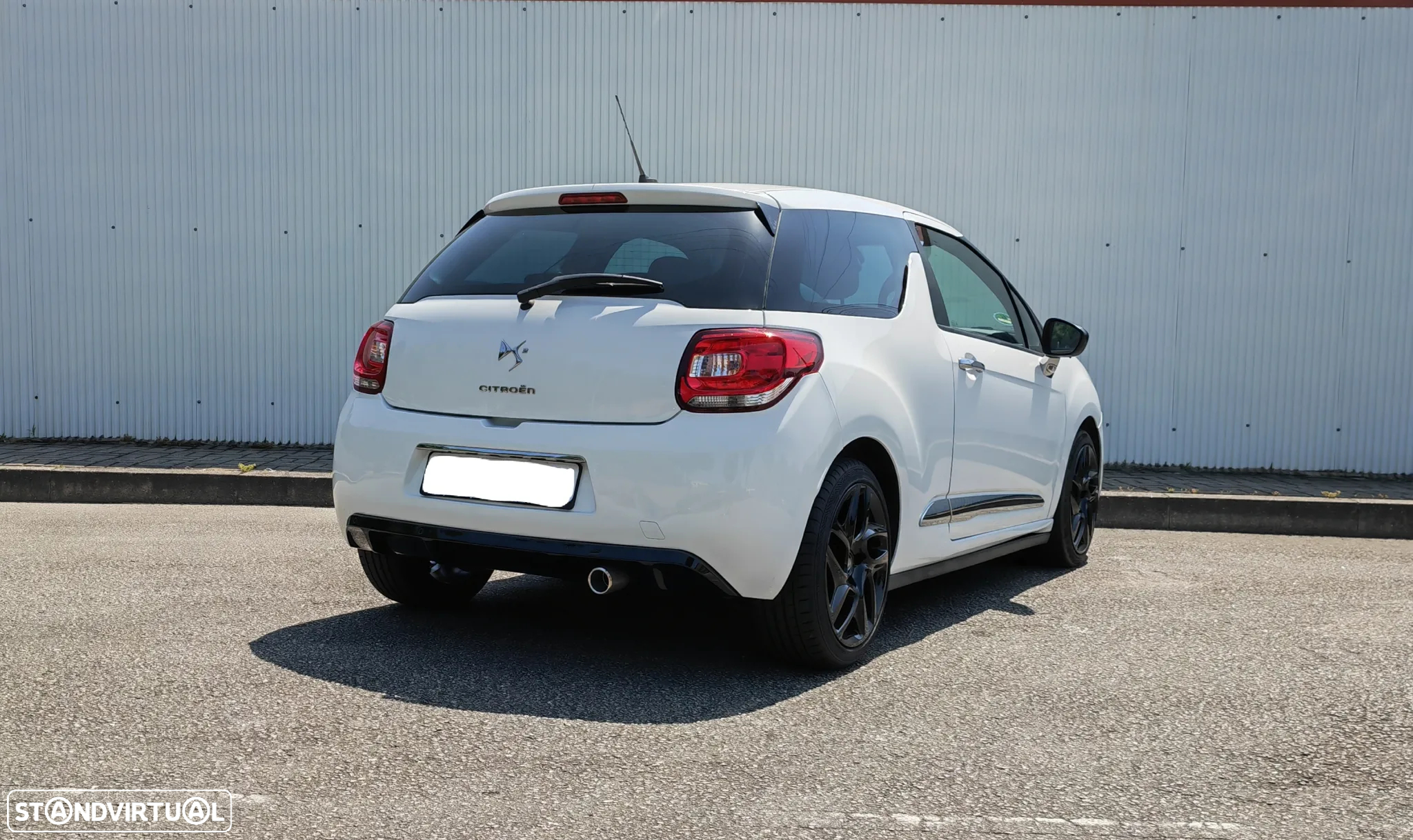 Citroën DS3 1.6 e-HDi So Chic - 4