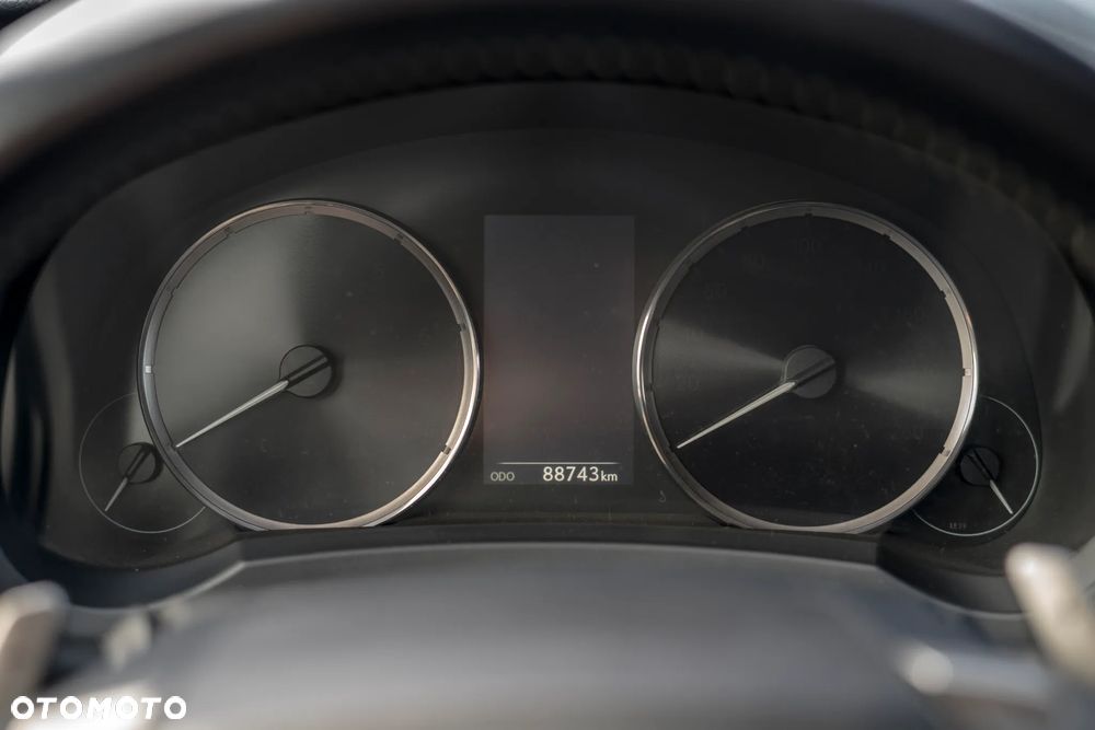 Lexus IS 200t Elite - 19