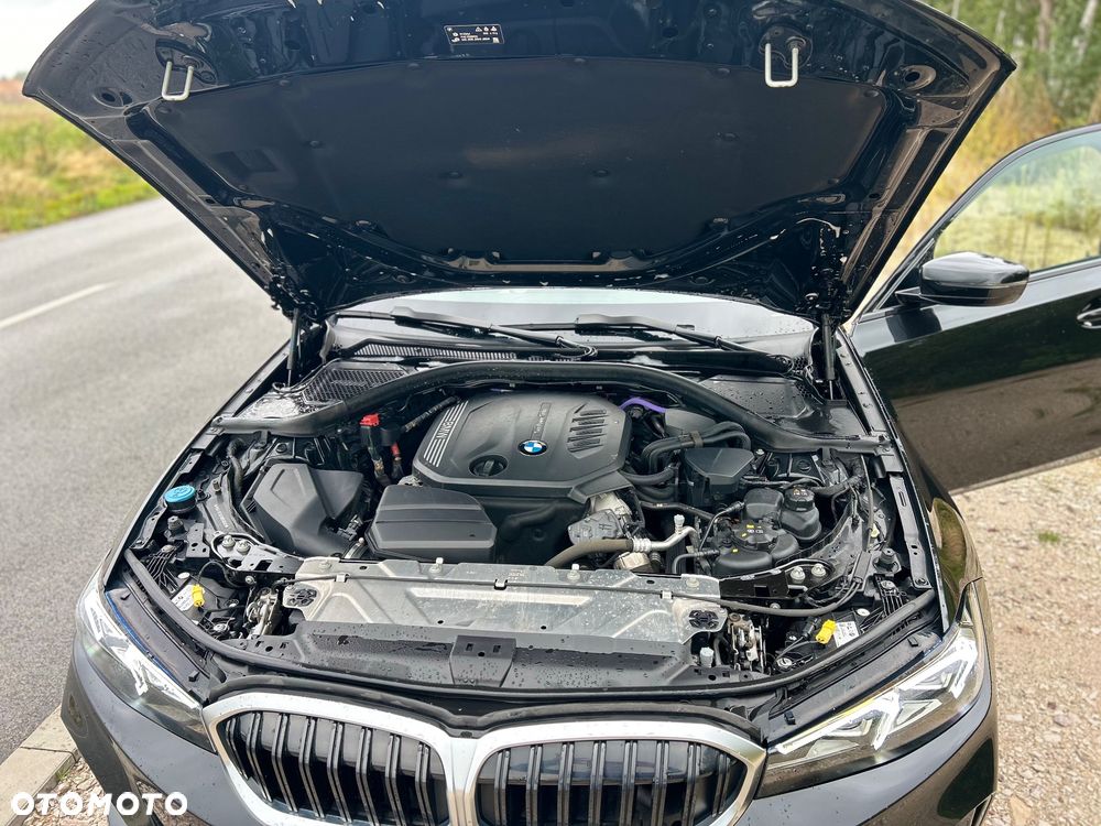 BMW Seria 3 320d mHEV sport - 33