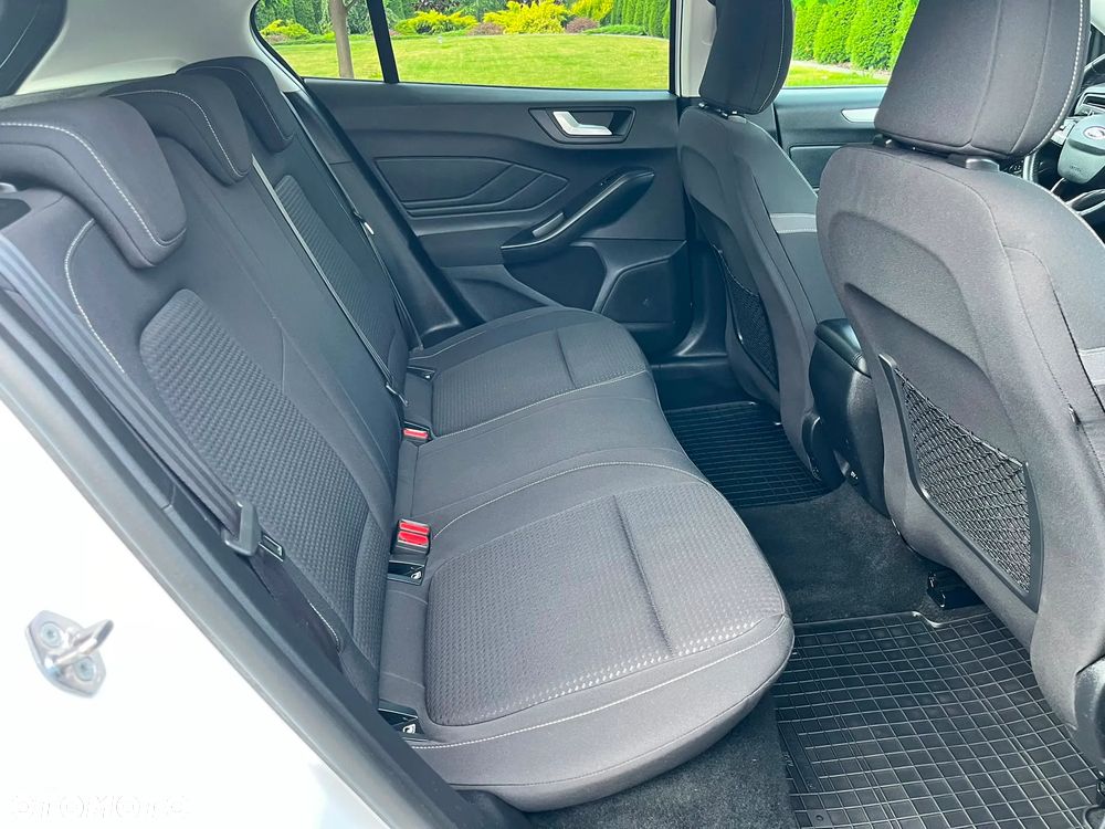 Ford Focus 1.5 EcoBlue Start-Stopp-System COOL&CONNECT - 28