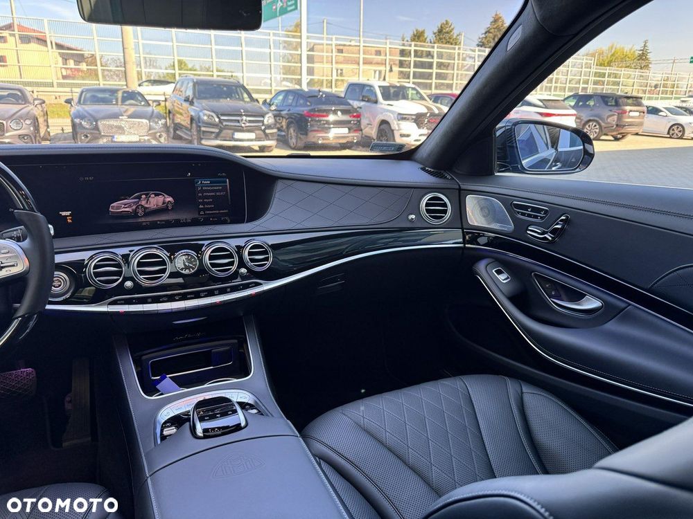 Mercedes-Benz Klasa S 560 4-Matic L 9G-TRONIC - 30