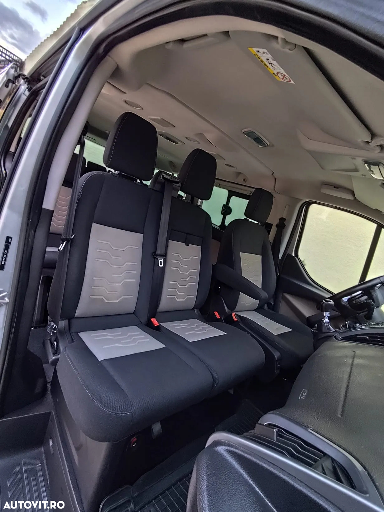 Ford Tourneo Custom - 13