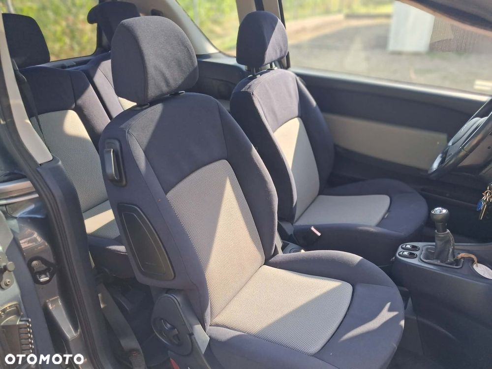 Peugeot 1007 1.4 Trendy - 15