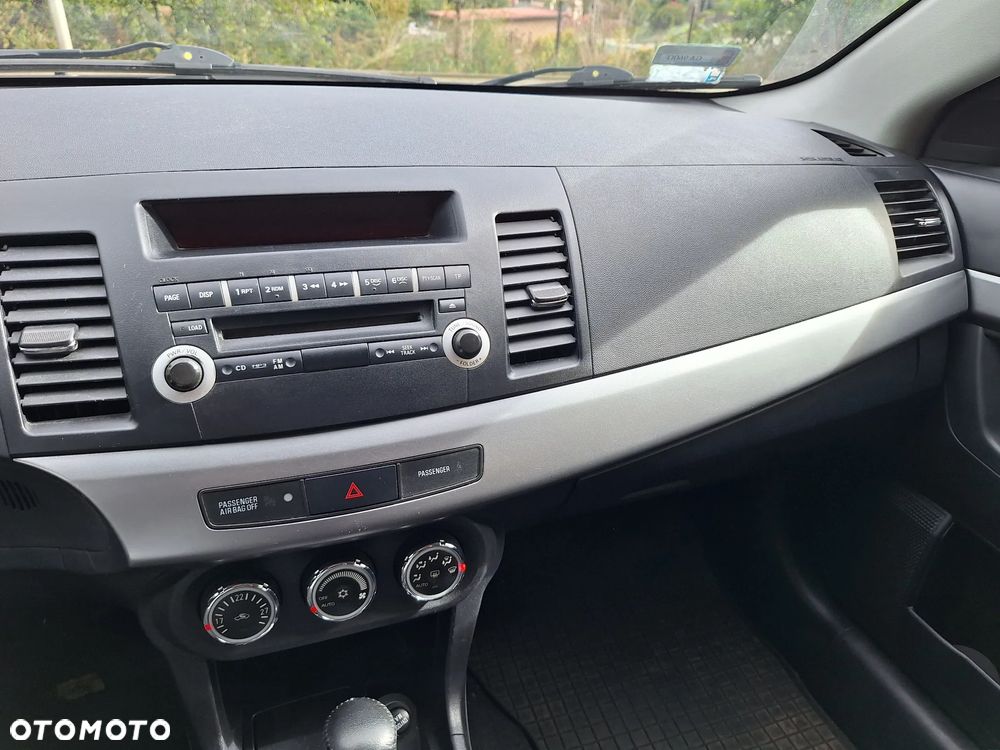 Mitsubishi Lancer 1.8 Instyle CVT - 13