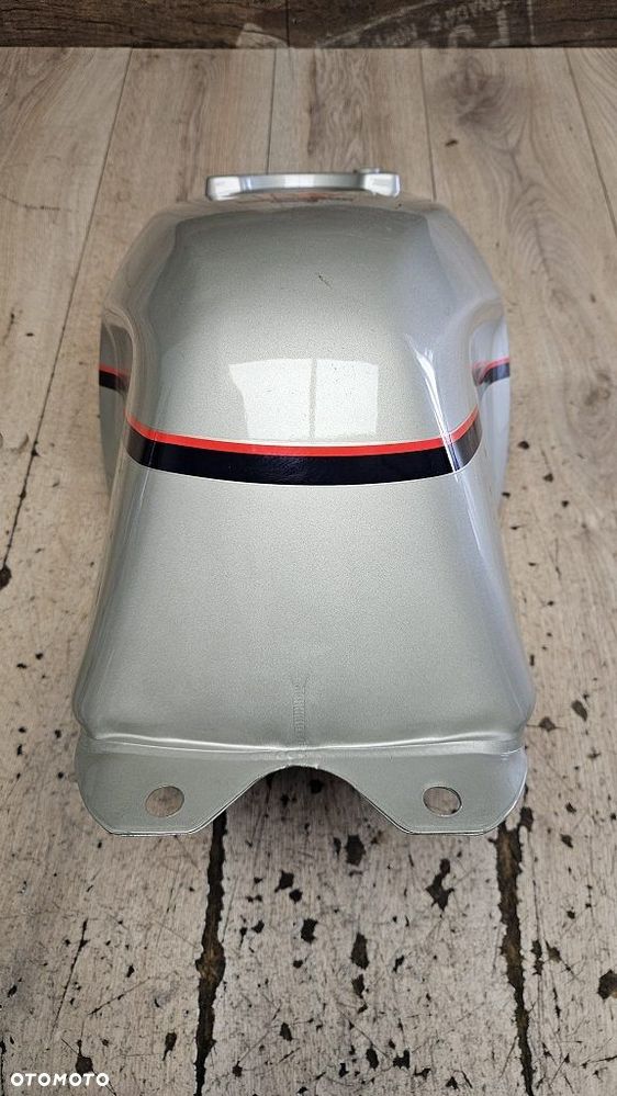Zbiornik Paliwa Suzuki RG 250 Gamma Walter Wolf Edition  44100-40870-31P - 7