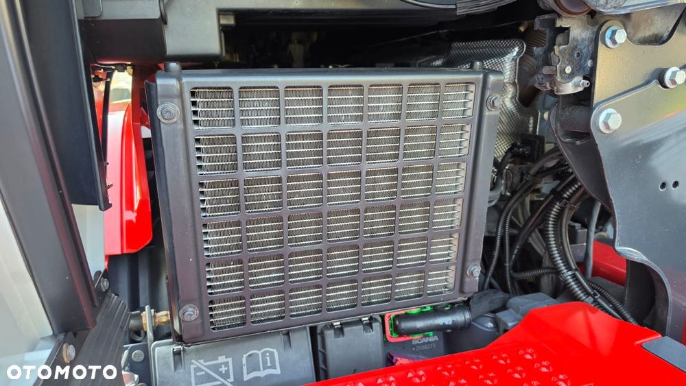 Scania ///V8///S590///2022///RETARDER/// KLIMATYZACJA POSTOJOWA///FULL LED///ALUFELGI///ZABUDOWY MIĘDZYOSIOWE///SKÓRY///WYŚWIETLACZ OBCIĄŻENIA///NAWIGACJA///TV/// STAN BARDZO DOBRY - 19