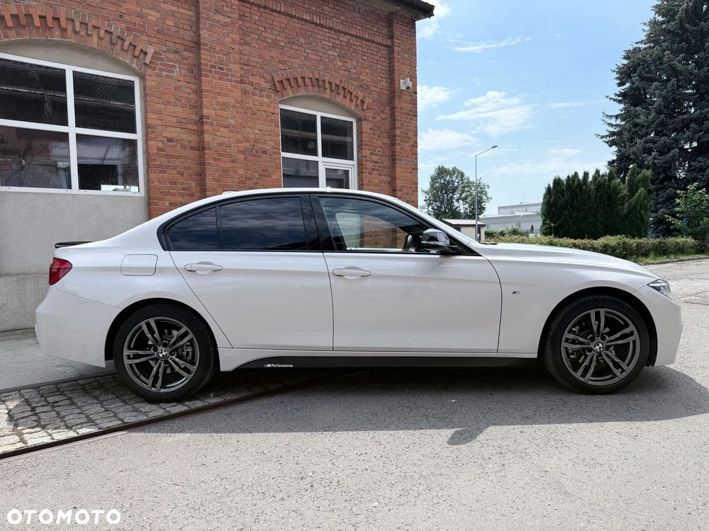 BMW Seria 3 320i xDrive M Sport Shadow - 5