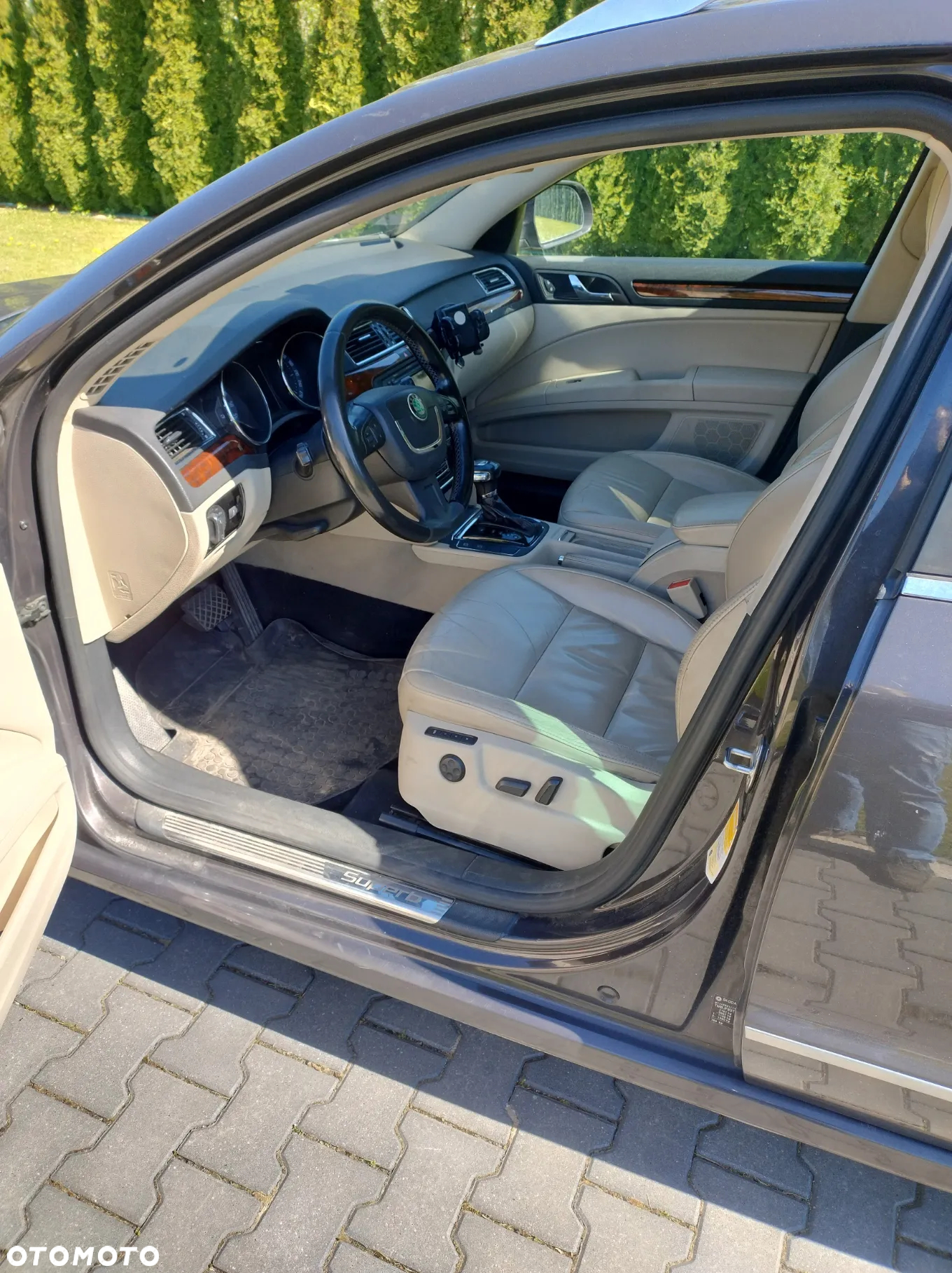 Skoda Superb Combi 2.0 TDI DSG Elegance - 11