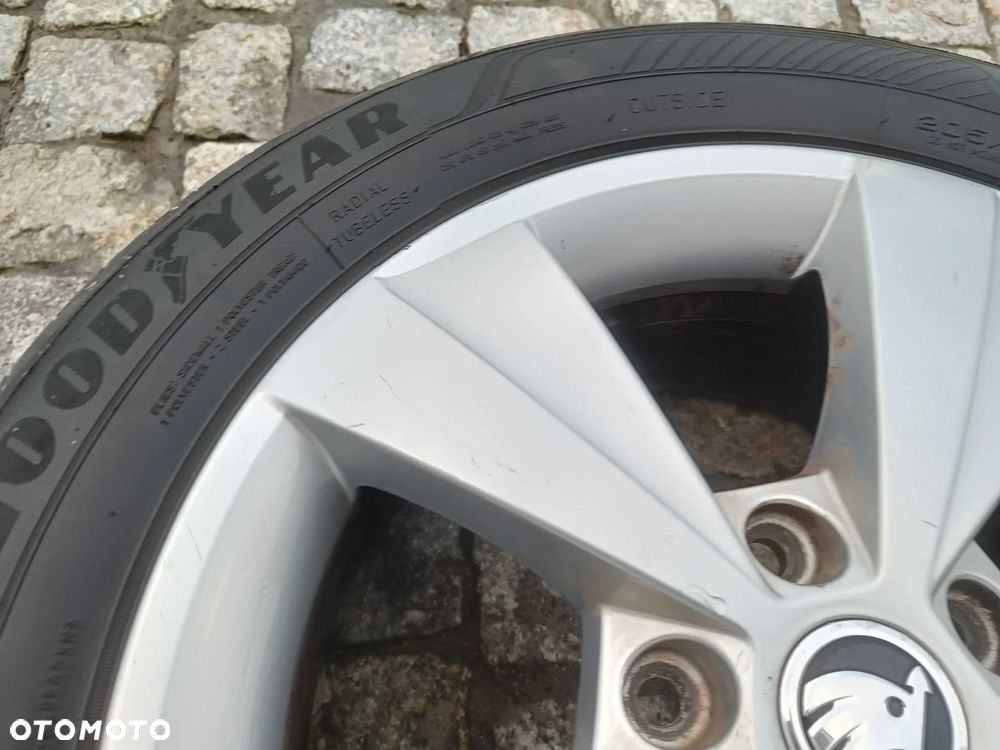 Felgi Aluminiowe 16 Skoda Octavia 3 5x112 ET46 5E0601025C Koła VW Seat Audi 6,5Jx16H2 - 4