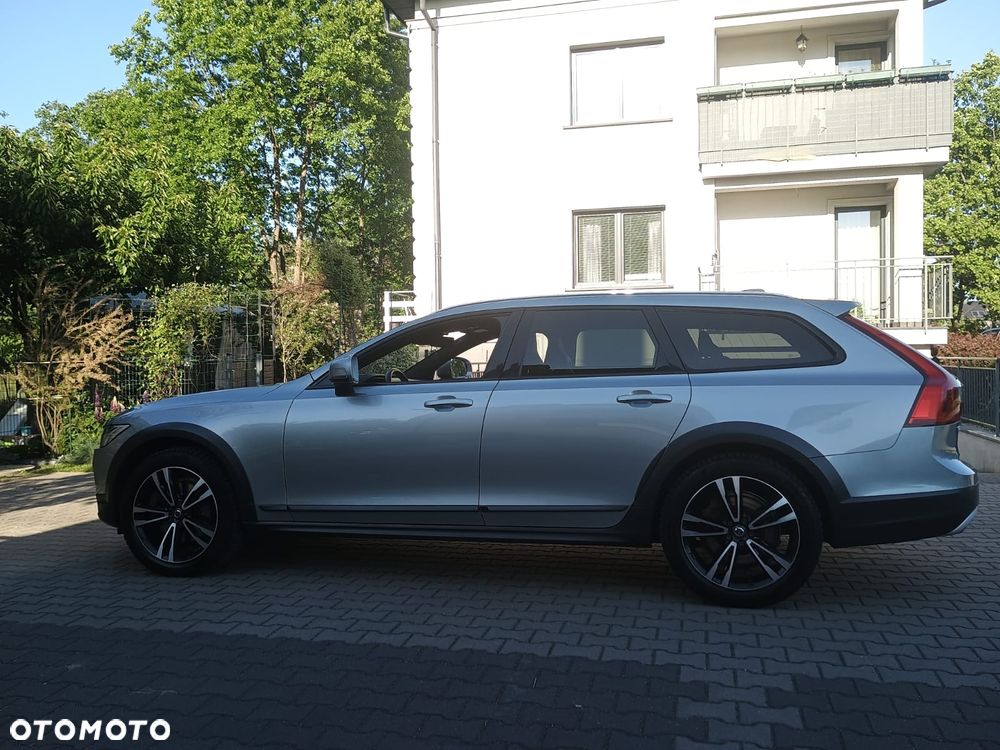 Volvo V90 Cross Country D4 AWD - 2