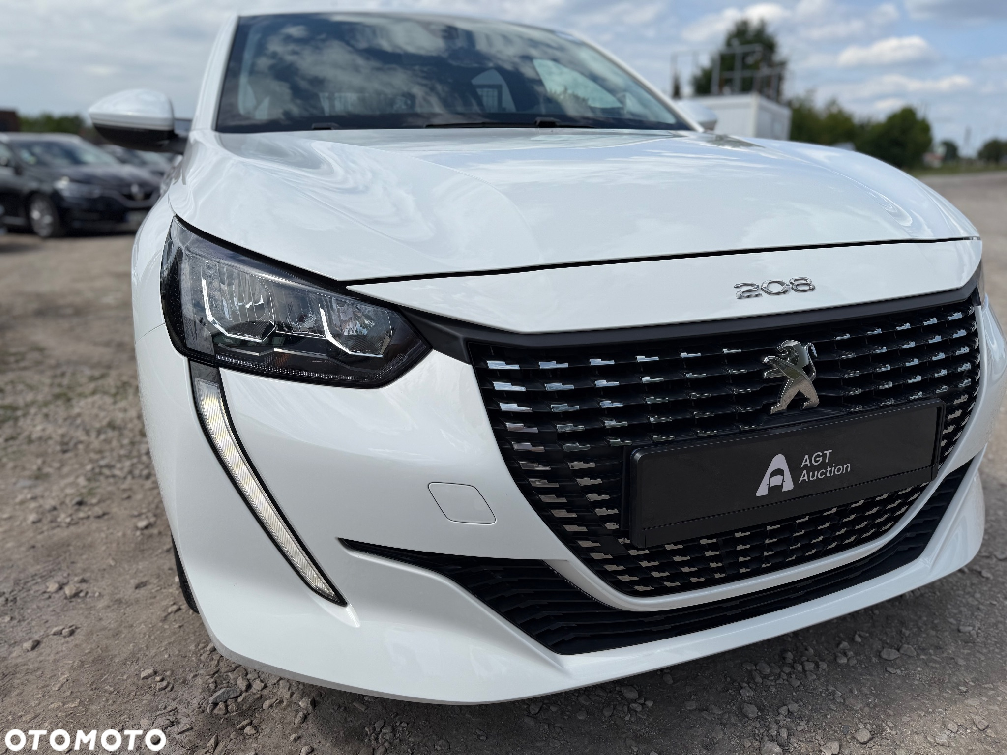 Peugeot 208 1.2 PureTech Active S&S EAT8 - 8