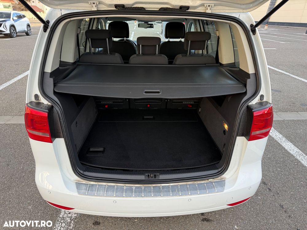 Volkswagen Touran 2.0 TDI DPF DSG Comfortline - 12