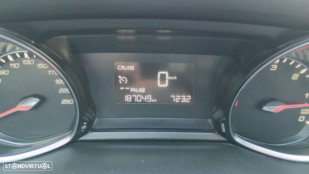 Peugeot 308 1.6 BlueHDi Allure - 9