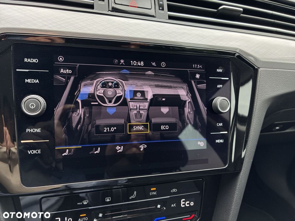 Volkswagen Passat - 26