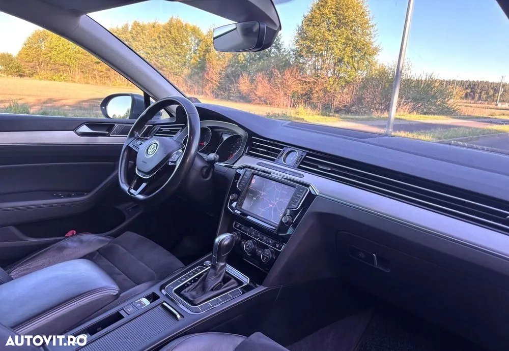Volkswagen Passat Variant 2.0 TDI DSG Highline - 8